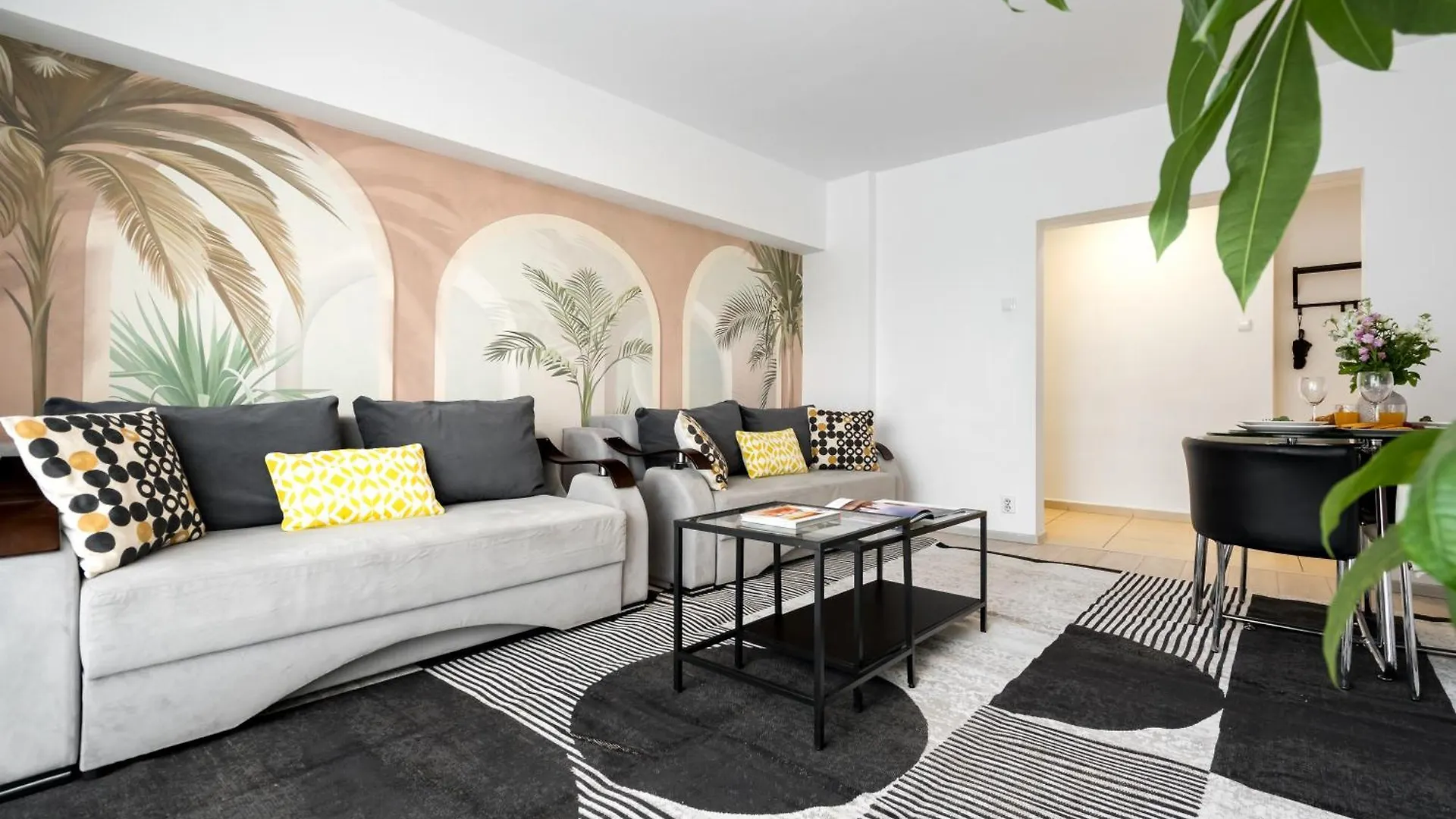 Big Central Apartment - 3Br - Piata Unirii Bucharest 0*,  Romania