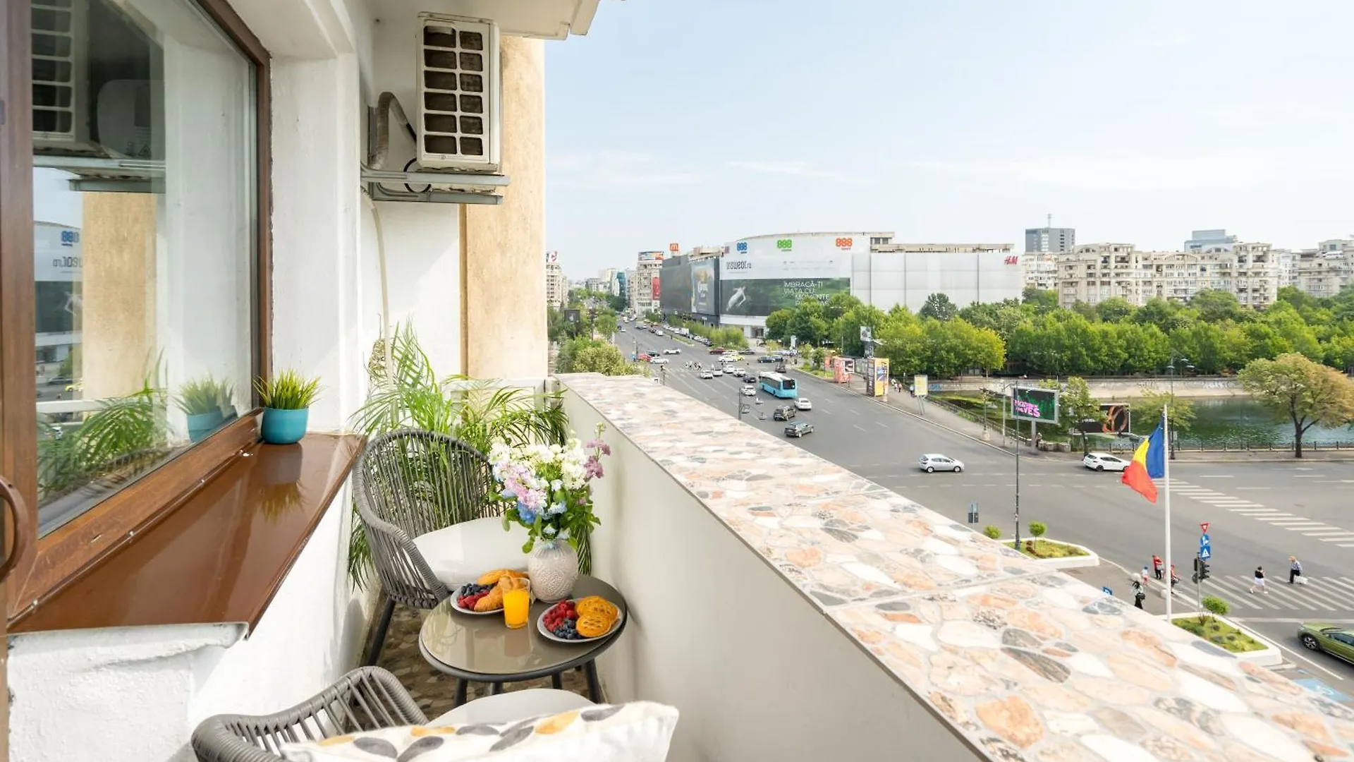 Big Central Apartment - 3Br - Piata Unirii Bucharest 0*,