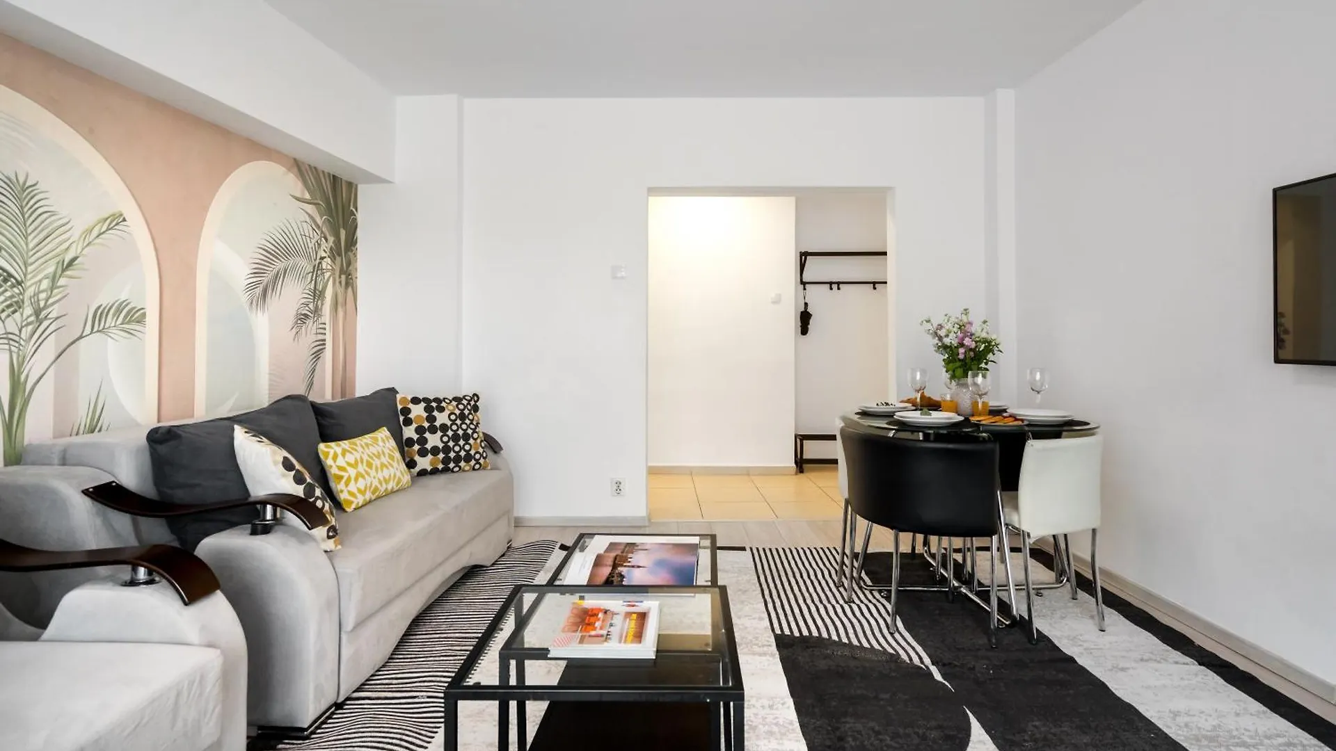Big Central Apartment - 3Br - Piata Unirii Bucharest 0*,  Romania