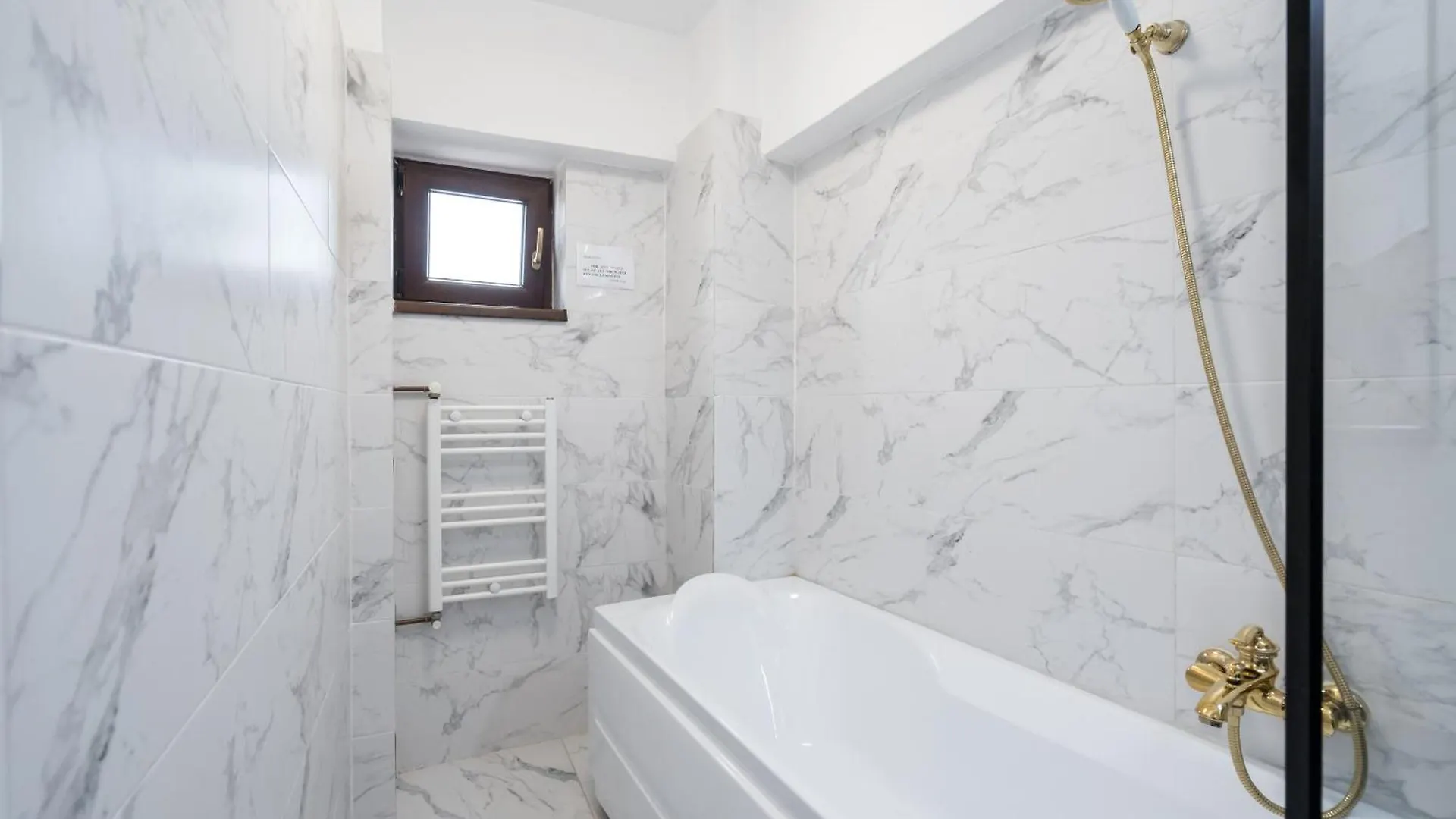 Big Central Apartment - 3Br - Piata Unirii Bucharest