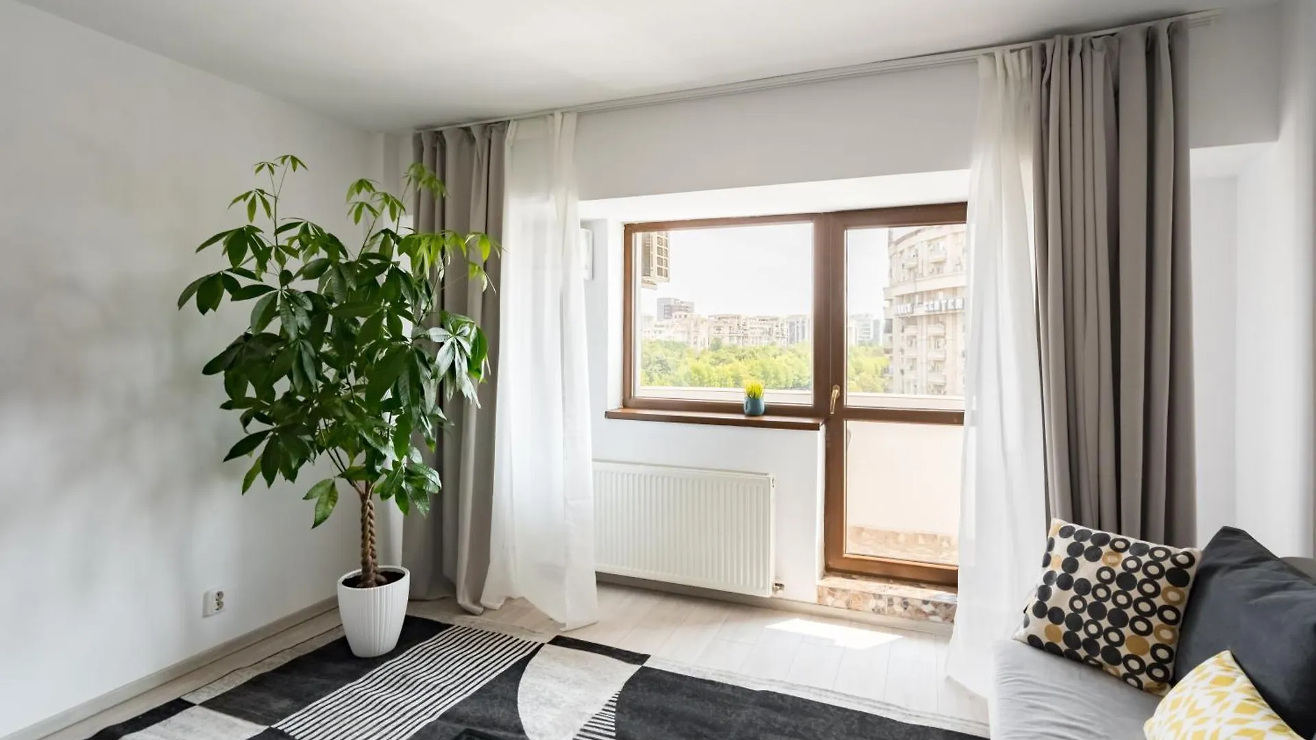 Big Central Apartment - 3Br - Piata Unirii Bucharest