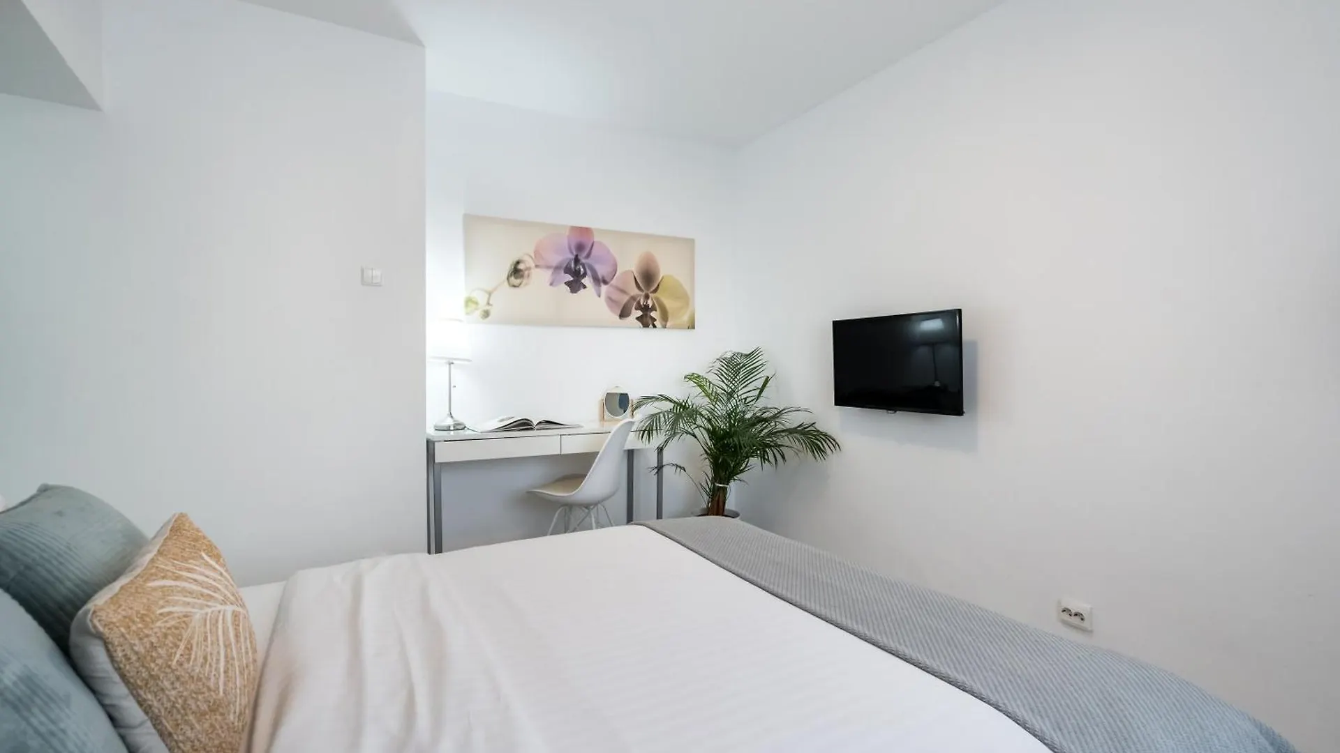 Big Central Apartment - 3Br - Piata Unirii Bucharest