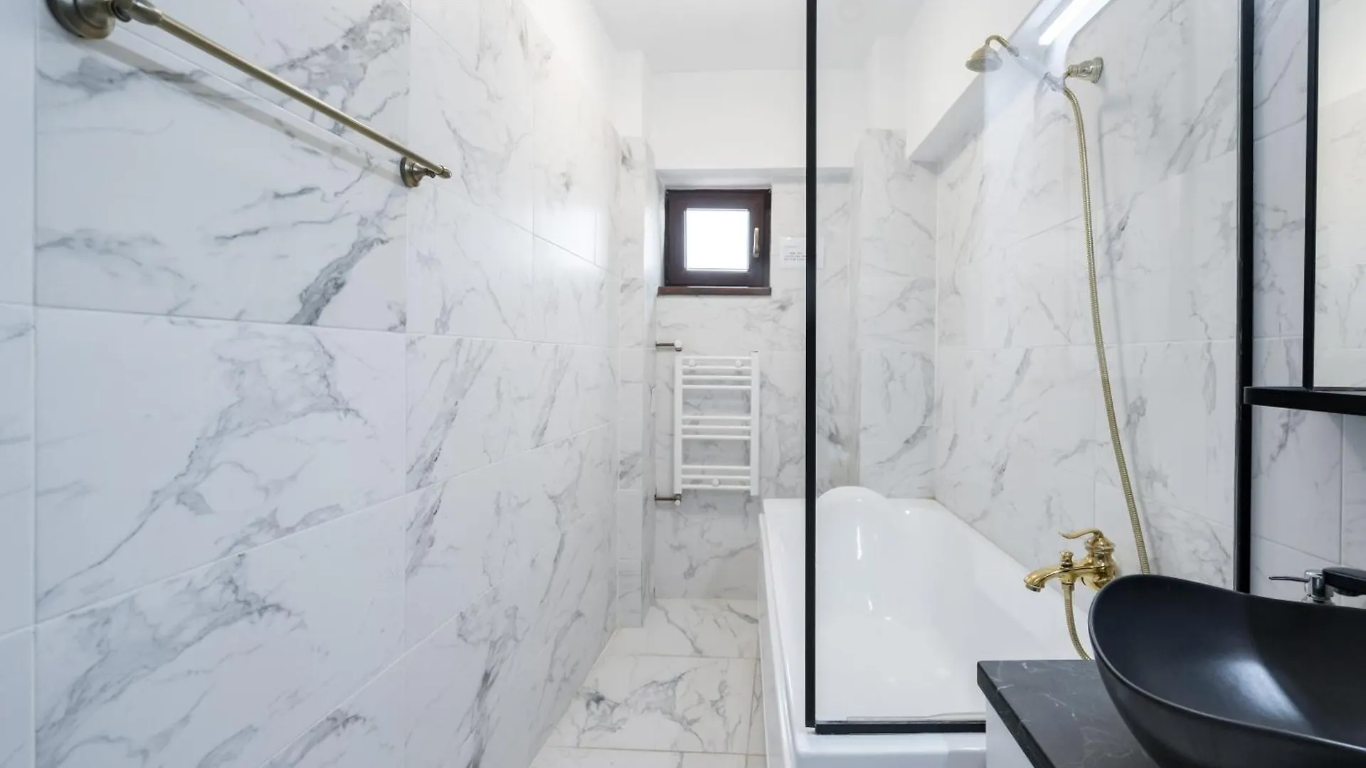 Big Central Apartment - 3Br - Piata Unirii Bucharest