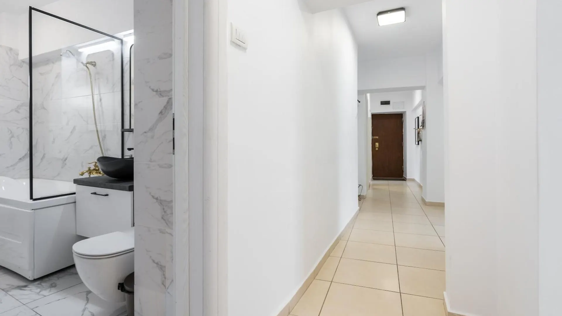 Big Central Apartment - 3Br - Piata Unirii Bucharest 0*,  Romania