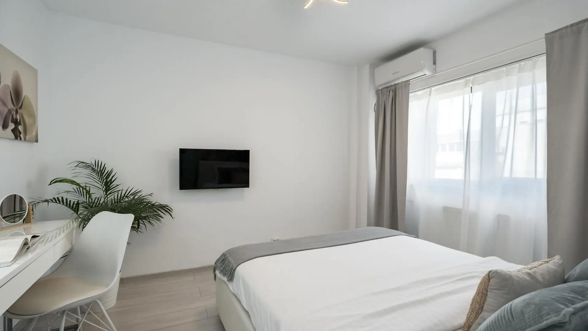 Big Central Apartment - 3Br - Piata Unirii Bucharest