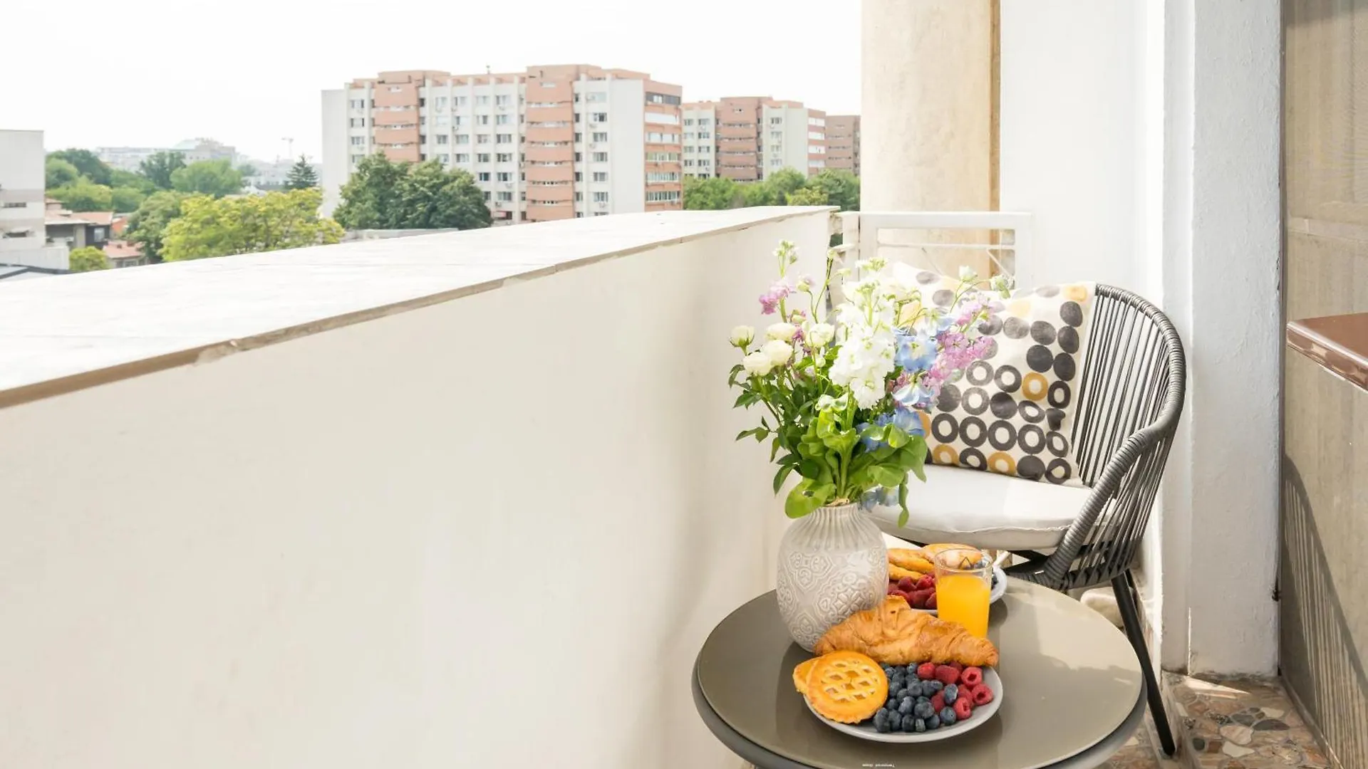 Big Central Apartment - 3Br - Piata Unirii Bucharest